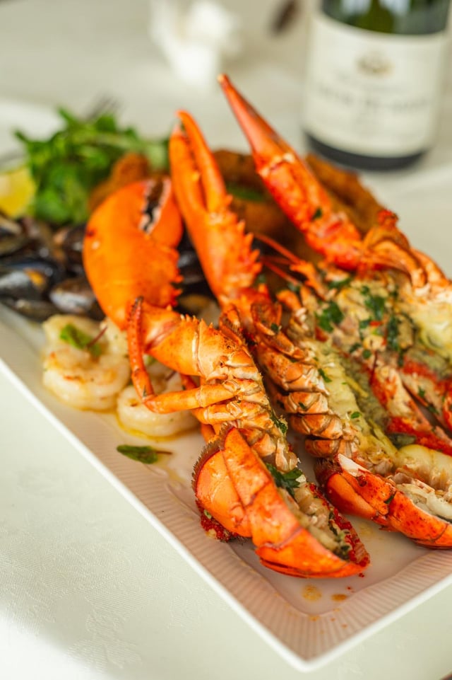 Signature plate at Luna Rossa